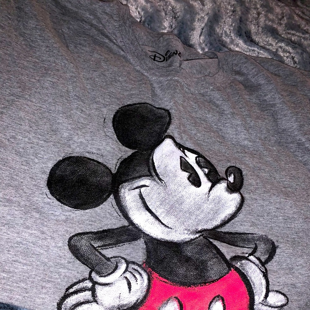 Minnie Mouse shirt